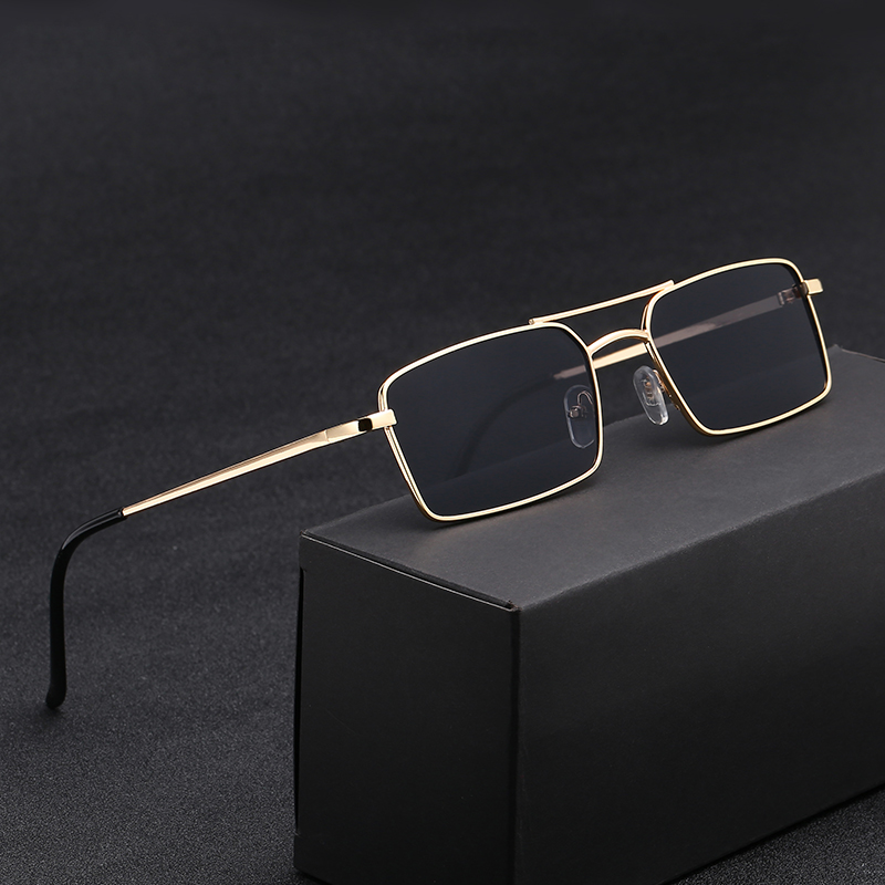 Women Fashion Glasses - نظارات شمسية جديدة للنساء بتصميم مضاد