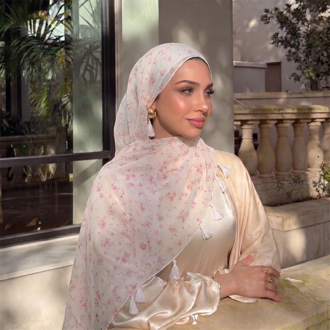 Women'S Fashion Trends - حجاب نسائي عصري بشراشيب، وشاح ناعم،