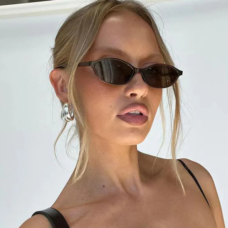 Women Fashion Glasses - نظارات شمسية بإطار بيضاوي عتيق الطراز،