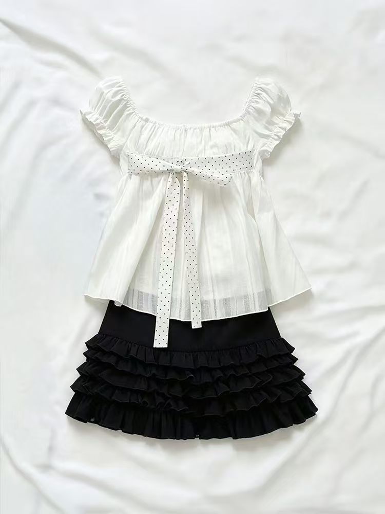 طقم نسائي كوري أنيق من قطعتين  - مراجعة Puff Sleeve Blouse وسعره