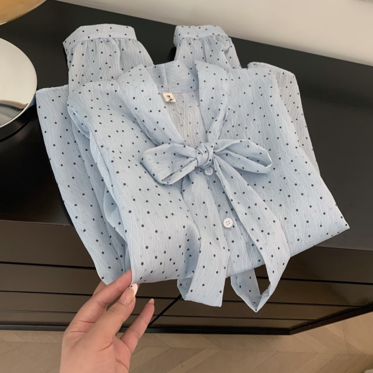 بلوزة نسائية أنيقة للمكتب بأكم - مراجعة Puff Sleeve Blouse وسعره