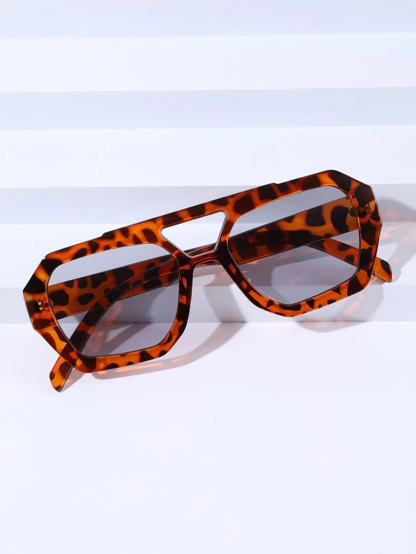 نظارات شمسية مربعة غير منتظمة  - مراجعة Women Fashion Glasses وسعره