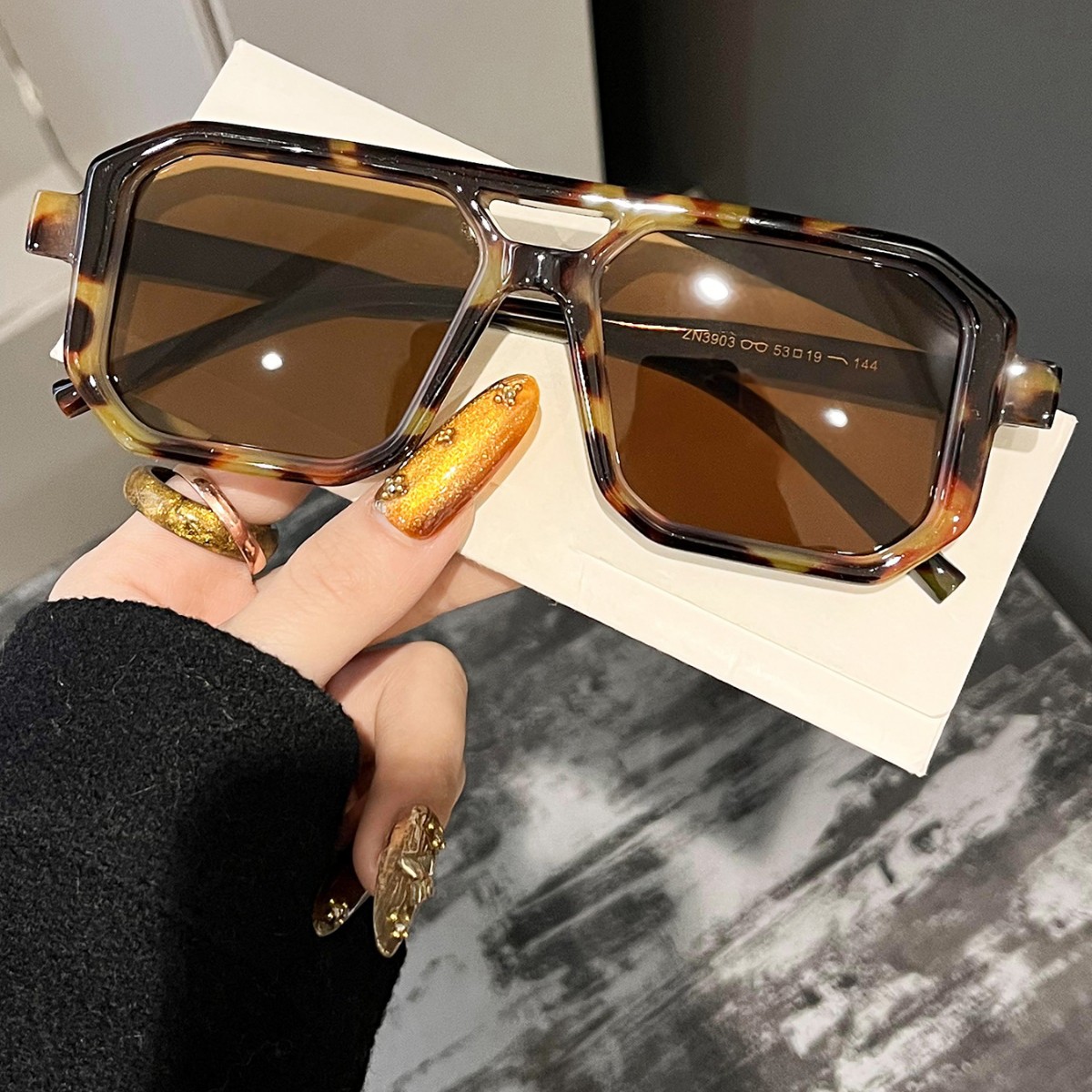 نظارات شمسية جديدة بتصميم مربع - مراجعة Women Fashion Glasses وسعره