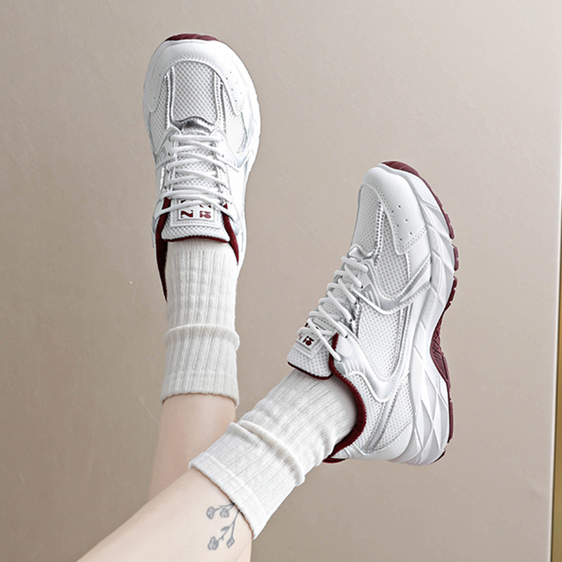 أحذية رياضية نسائية بتصميم عصر - مراجعة Women'S Fashion Tennis Shoes وسعره