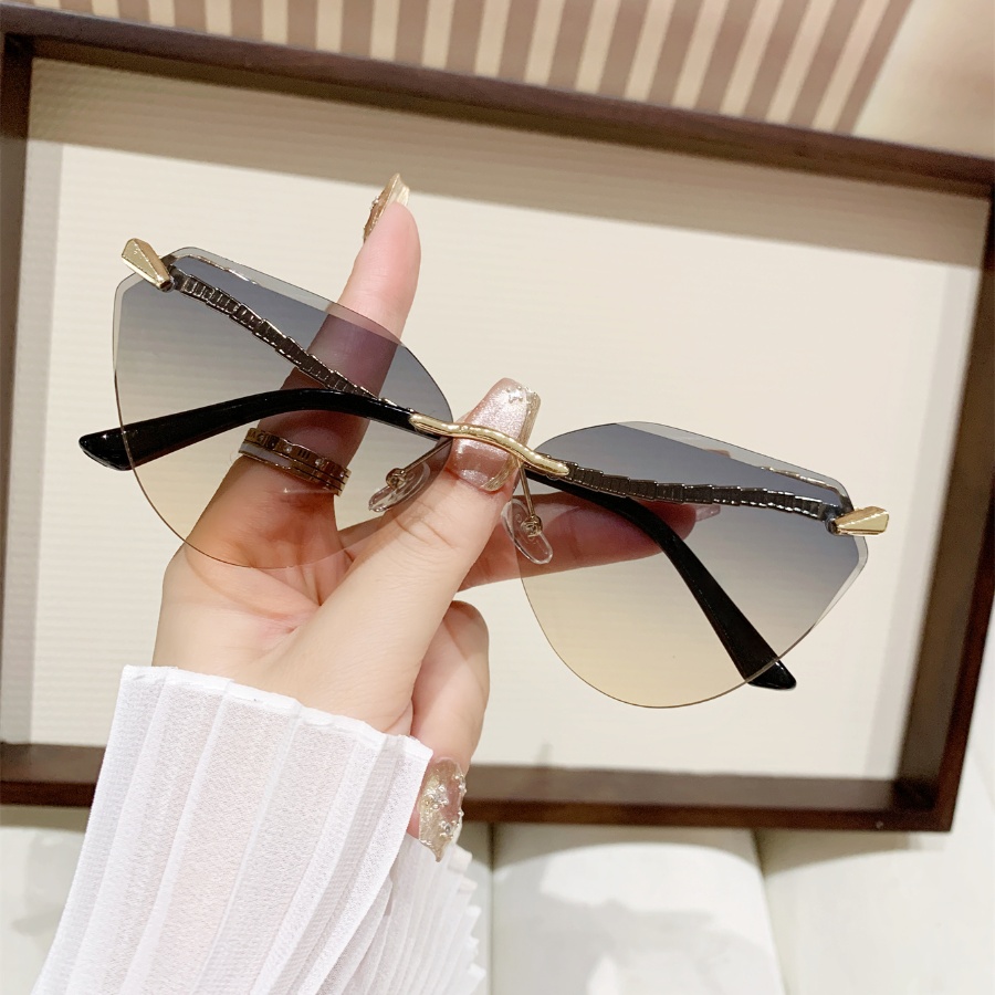 1 قطعة نظارات الموضة النسائية  - مراجعة Women Fashion Glasses وسعره