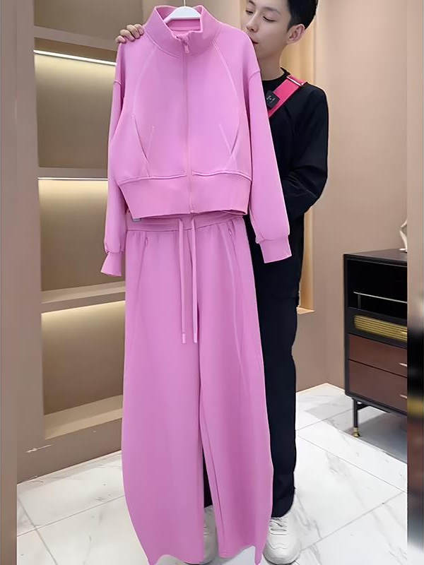 طقم ملابس رياضية أنيق للنساء م - مراجعة Women Fashion Over The Years وسعره